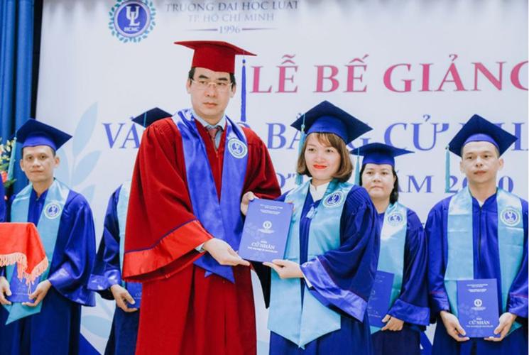 Không khí Lễ kỷ niệm 50 năm Ngày Thống nhất đất nước tại VNPT Dubai88 nhà cái